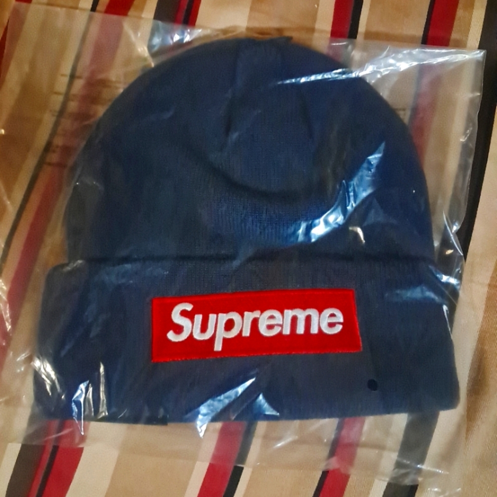 Supreme box logo beanie